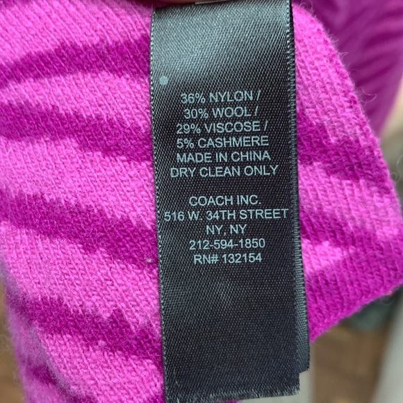 Coach scarf - Picture 3 of 3